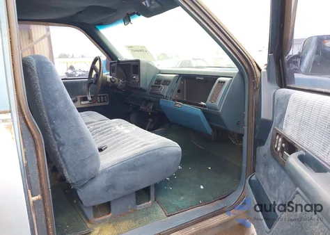 1990 Chevrolet Gmt-400 K2500 из США, поврежденный, VIN 2GCFK29K6L1169548